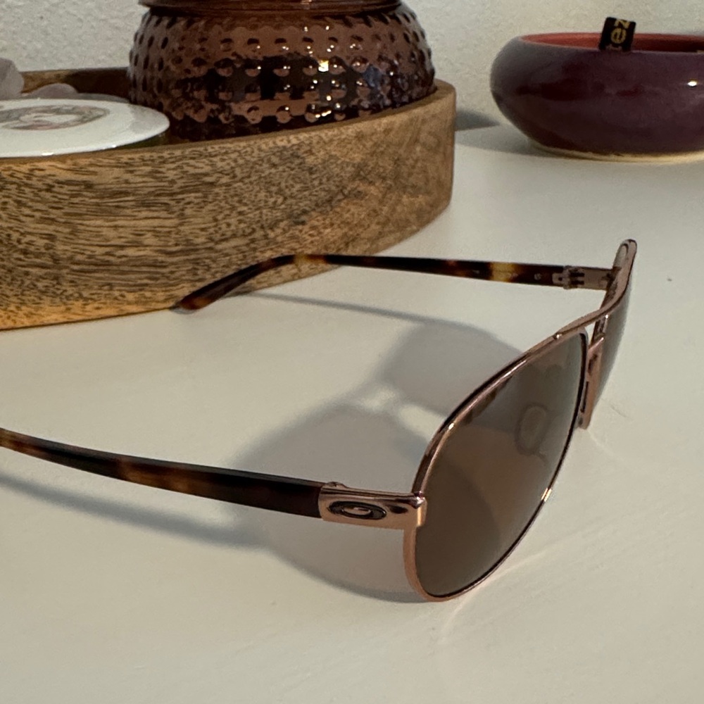 Oakley Brown Aviator Sunglasses - Picture 10 of 10